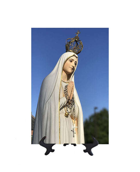 8x12 Our Lady of Fatima Statue on stand & no background